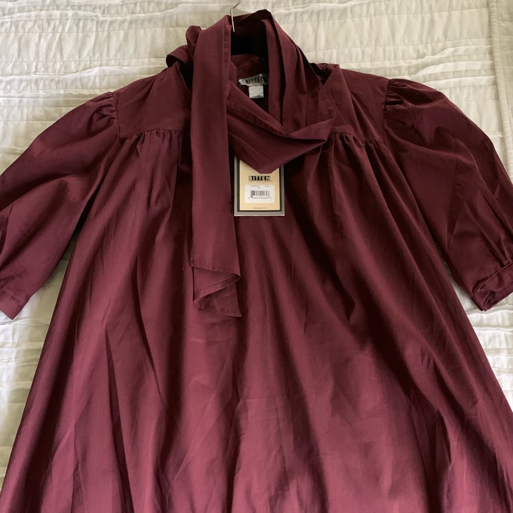 Sarah Jessica Parker Bitten blouse maroon